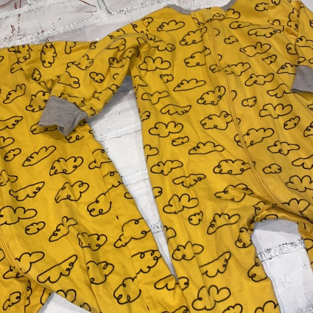 Baby 6/9m yellow clouds matching twin set footies